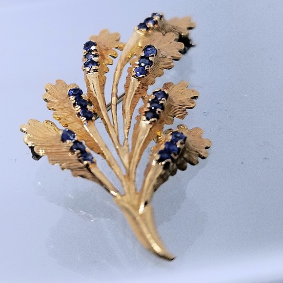 💙💎18 Karat GOLD! Solid GOLD HOST PICK💙LUXURY 1960's SAPPHIRE 18k GOLD Brooch - Picture 10 of 10